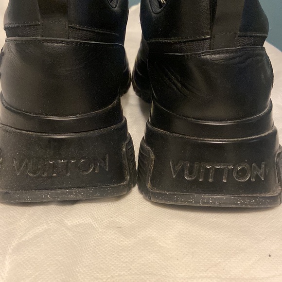 Louis Vuitton Gray/Black  Run Away Monogram Pulse Sneakers Size LV8/US 9 - Picture 5 of 13